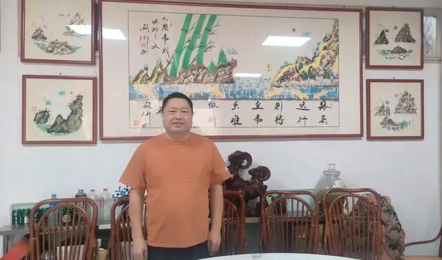 书法的魅力：阎伟老师的磅书情怀与艺术探索