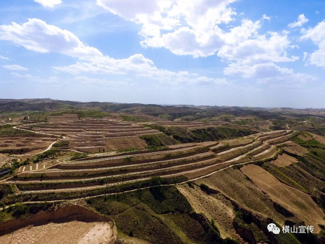 壮丽70年奋斗新时代横山区预计到2020年机修宽幅梯田30万亩