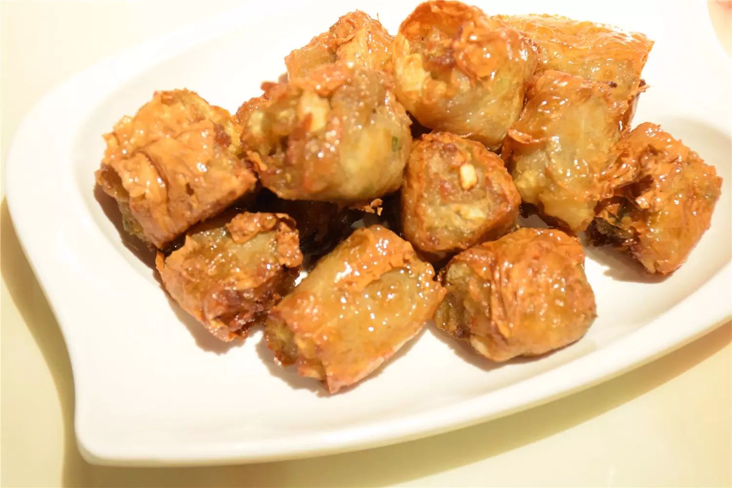 在东城终于可以吃到海记牛肉火锅啦!还全场6.8折!