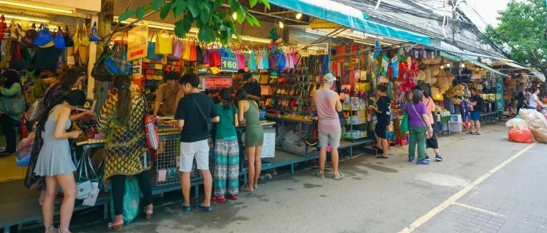 性服务合法化？泰国租妻产业更疯狂，白天当导游晚上滚床单