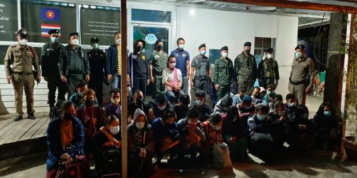 泰国边境部队在湄索地区逮捕了28名缅甸非法移民工人