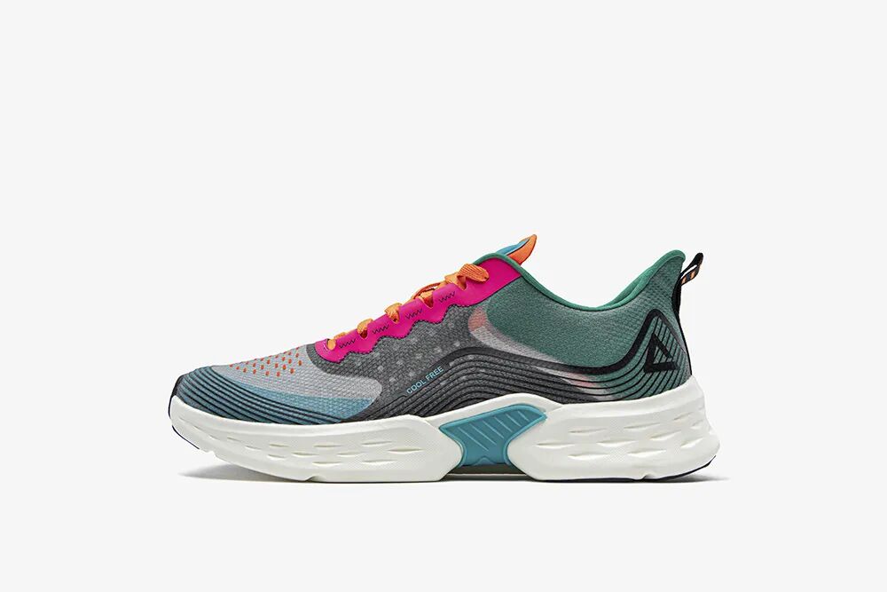 peak匹克匹克氢弹tán科技跑鞋全新亮相与你见证不科学