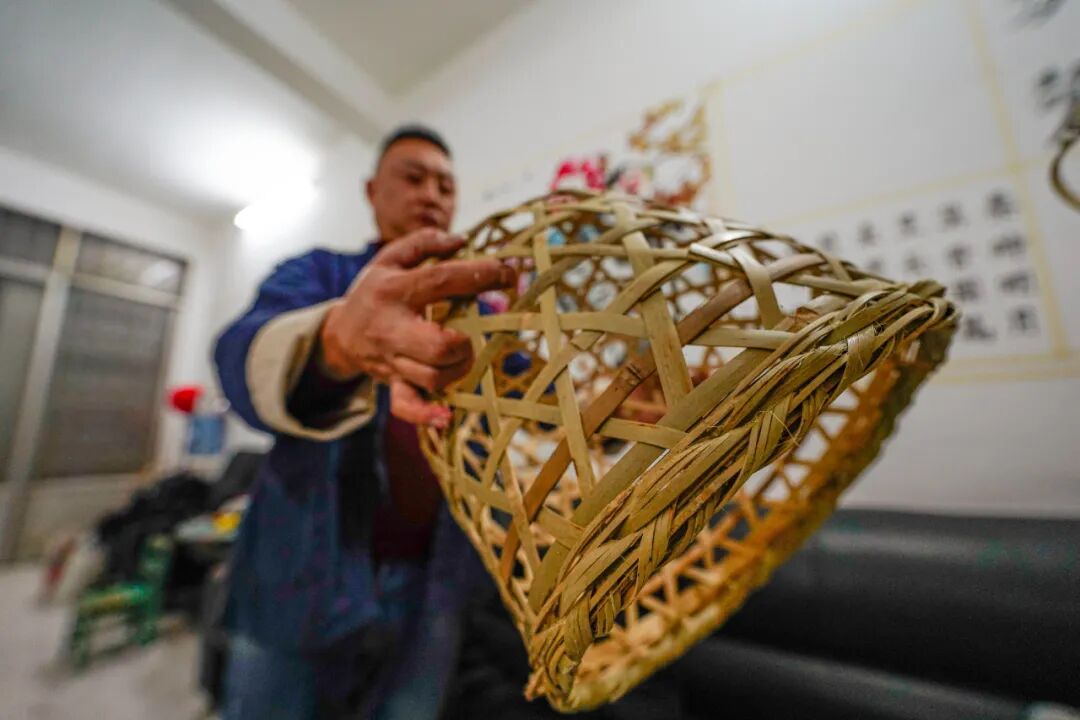 【乌蒙文韵·文萃拾遗】非遗传承:寻访金沙纸扎第五代传承人赵昌兴