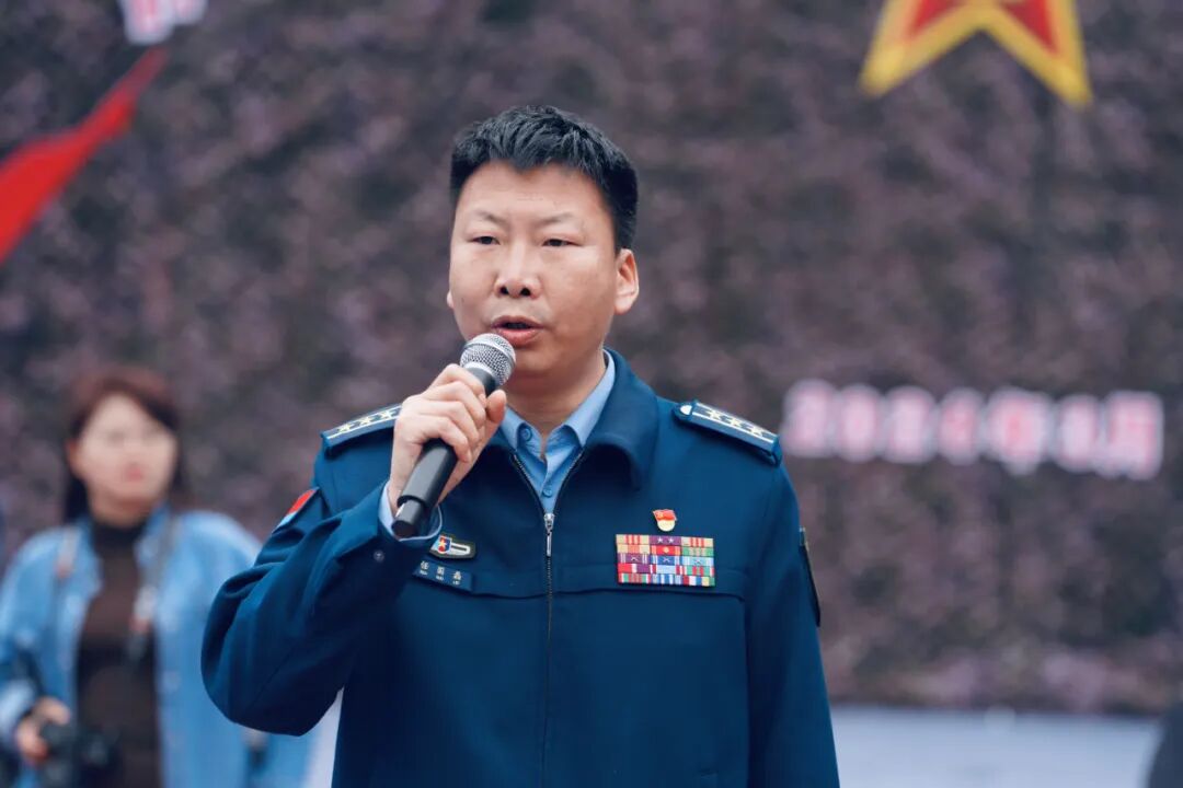 正青春逐梦军营铸荣光精忠报国