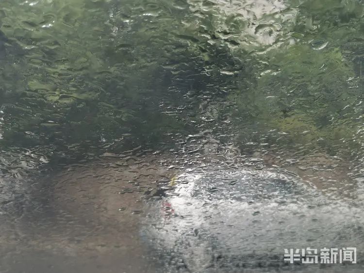 雨下了一天兩夜! 青島發布暴雨黃色預警,海水浴場、棧橋等景區關閉 旅遊 第7張