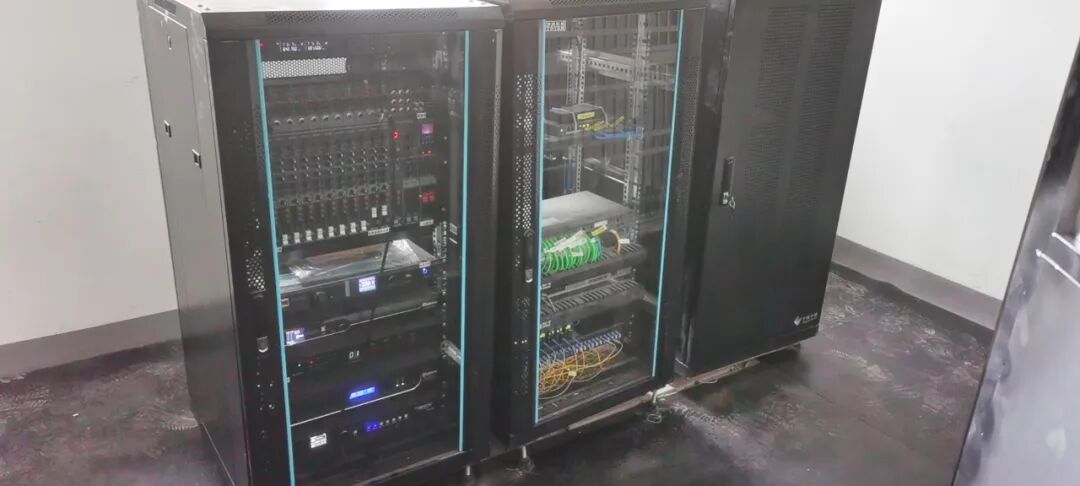机房.jpg