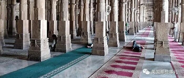 我我我勒个去！生活里遇到bug了！！！原来我们都是NPC?!