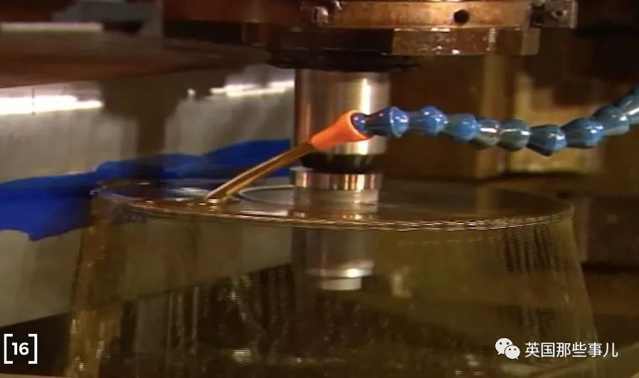 25年花掉100亿美元！这面黄金大镜终于顺利升空！宇宙终极奥秘，我们来了！
