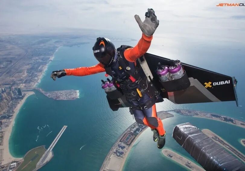 曾经跟a380一起飞的翼装飞行高手不幸罹难他曾像鸟一样自由飞翔