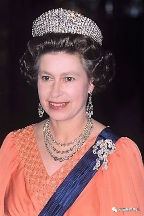 那些年，珠寶控女王戴過的胸針！這麼多小心思，簡直全程星星眼！ 時尚 第22張