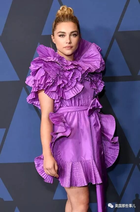 女主是寡妇男主是屠夫_黑寡妇是谁扮演的_文章在黑狐扮演