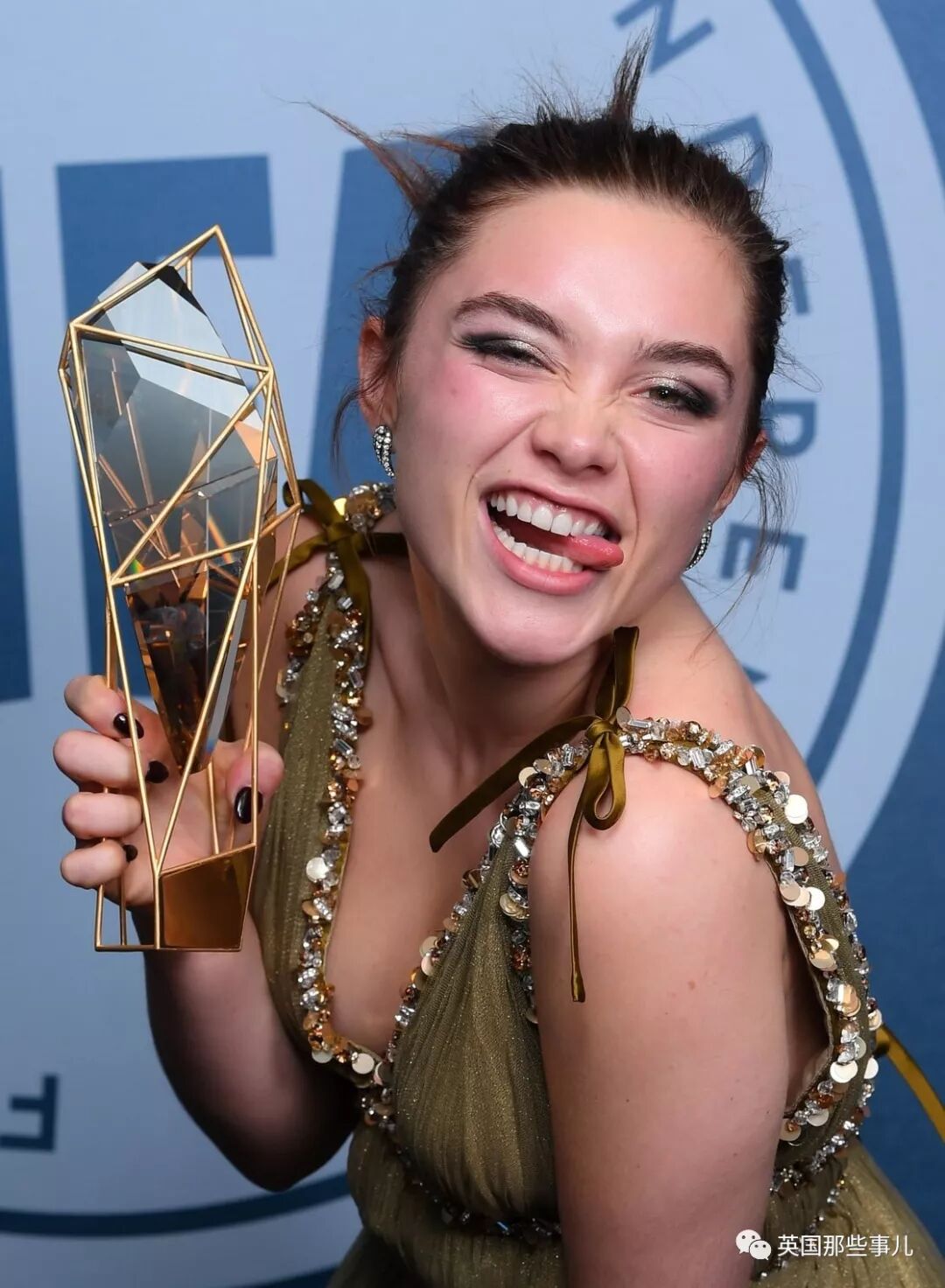 黑寡妇是谁扮演的_女主是寡妇男主是屠夫_文章在黑狐扮演