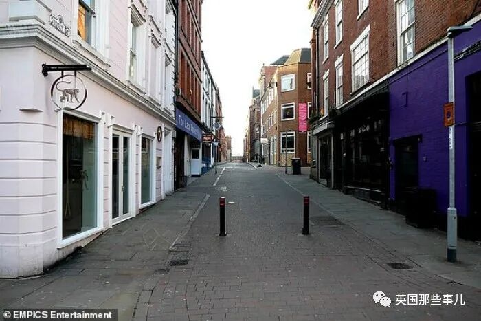 英国认真了! 关酒吧餐厅, 政府发工资，医生垃圾袋套头，超市门口爆满（组图） - 31