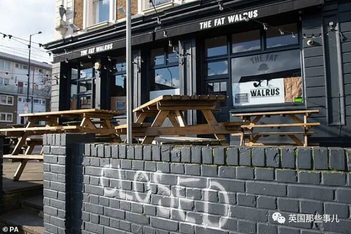 英国认真了! 关酒吧餐厅, 政府发工资，医生垃圾袋套头，超市门口爆满（组图） - 37