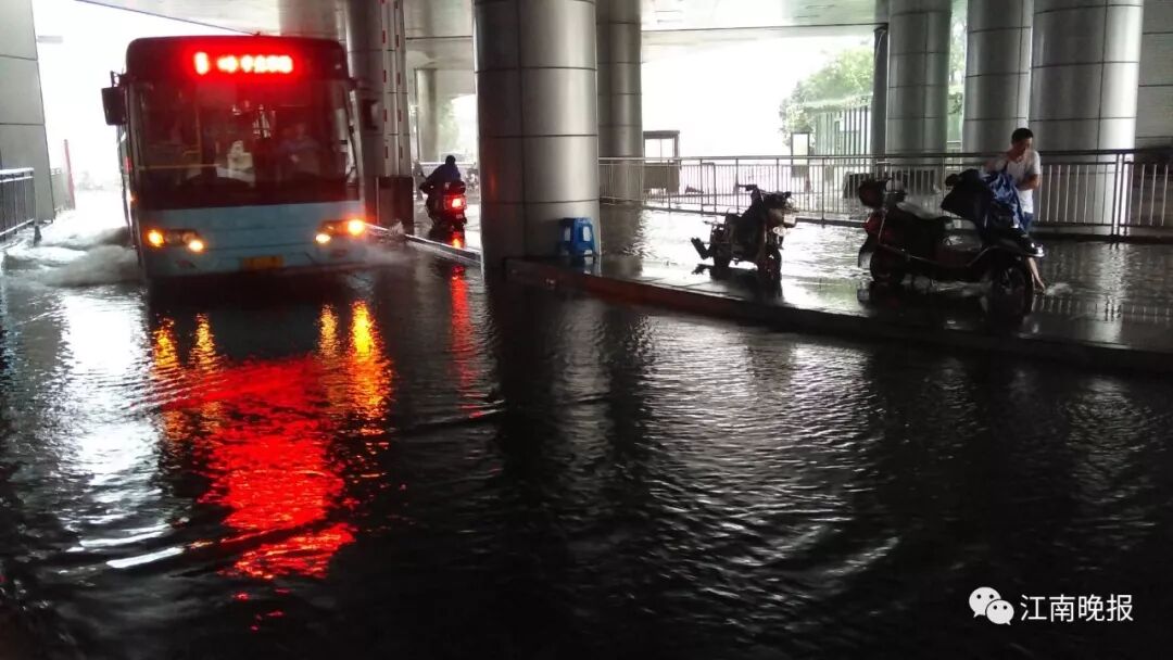 雷暴黄色预警！无锡市区已经狂风暴雨