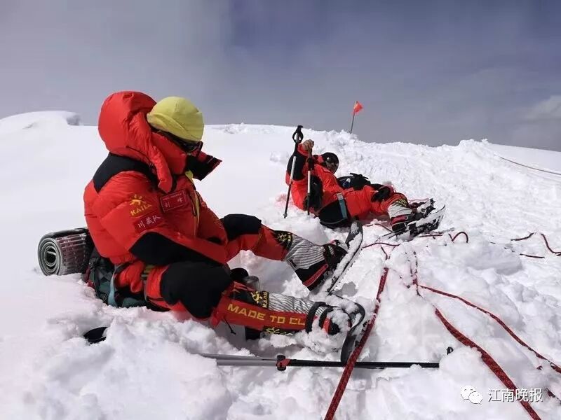 无锡“蓝玫瑰”绽放雪峰之顶 她的“蓝朋友”也很棒