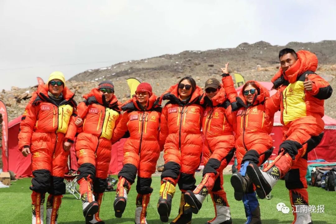 无锡“蓝玫瑰”绽放雪峰之顶 她的“蓝朋友”也很棒