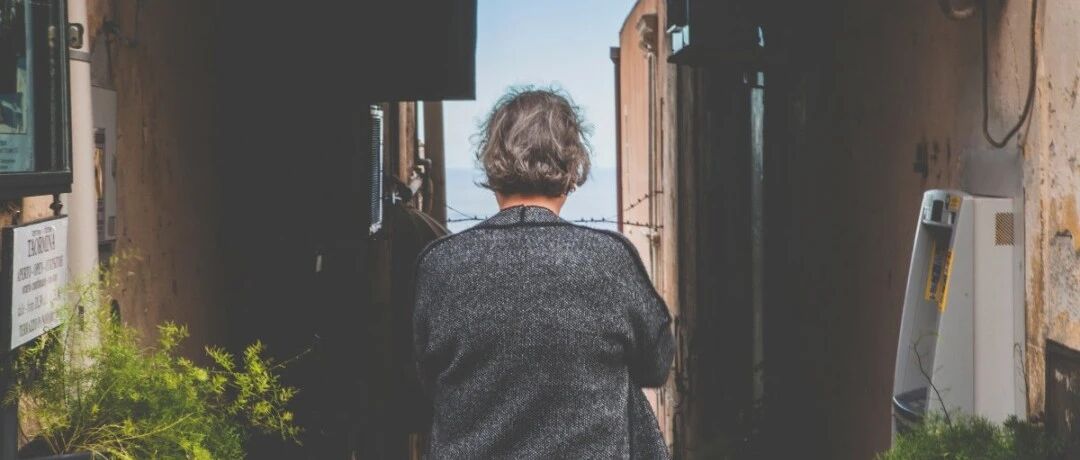 我72岁，老伴走后，我发现了一种比养老院或雇保姆更好的晚年生活