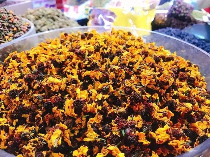 新疆几点天黑几点天亮_新疆几点钟天亮_新疆几点天亮