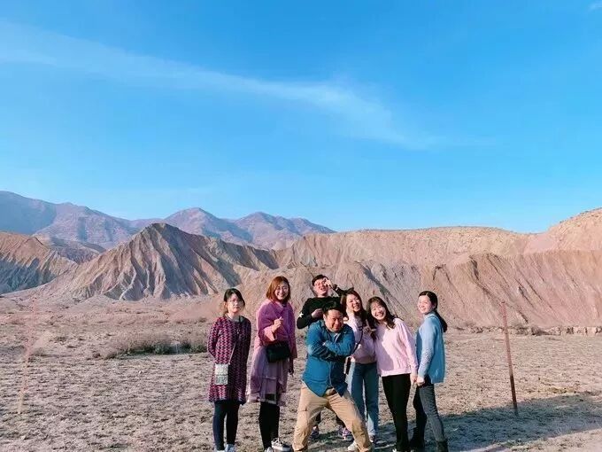 新疆几点天亮_新疆几点天黑几点天亮_新疆几点钟天亮