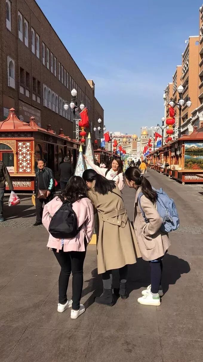 新疆几点钟天亮_新疆几点天黑几点天亮_新疆几点天亮