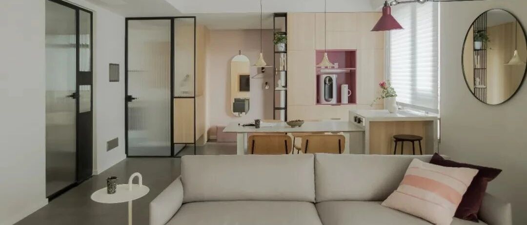 119㎡简约原木风三居室，定制柜收纳墙和小装饰太实用漂亮了