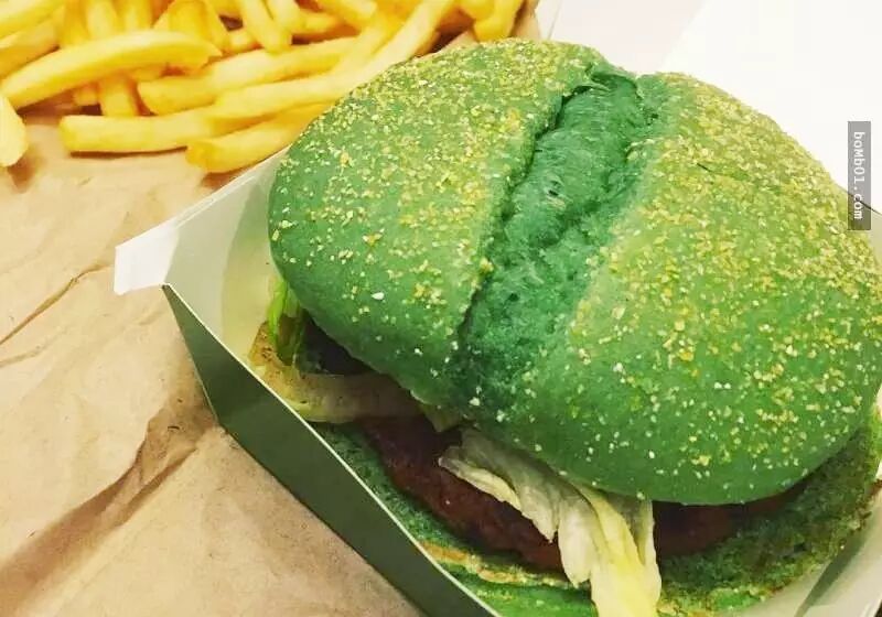 度高的绿色 可以提亮肤色 ,穿好了是股清流~ 麦当当还推出过绿色汉堡