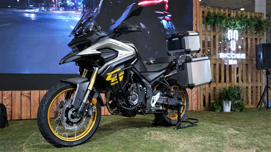 国产500cc级adv"大师兄",无极ds525x新车详解,颜值到位-爱卡汽车爱咖