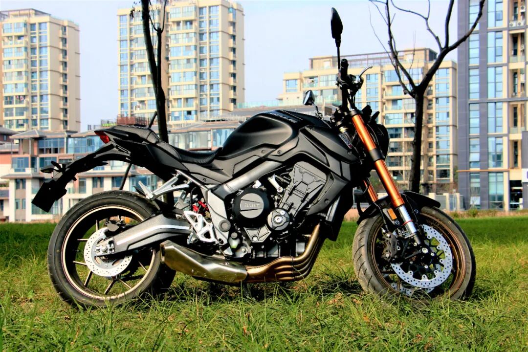 嘉爵cn800四缸街车陆续到店,车友试驾之后竟然这么说!-爱卡汽车爱咖号