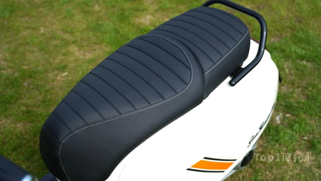 royalalloygt150上市售价14980元起标配手把座椅加热