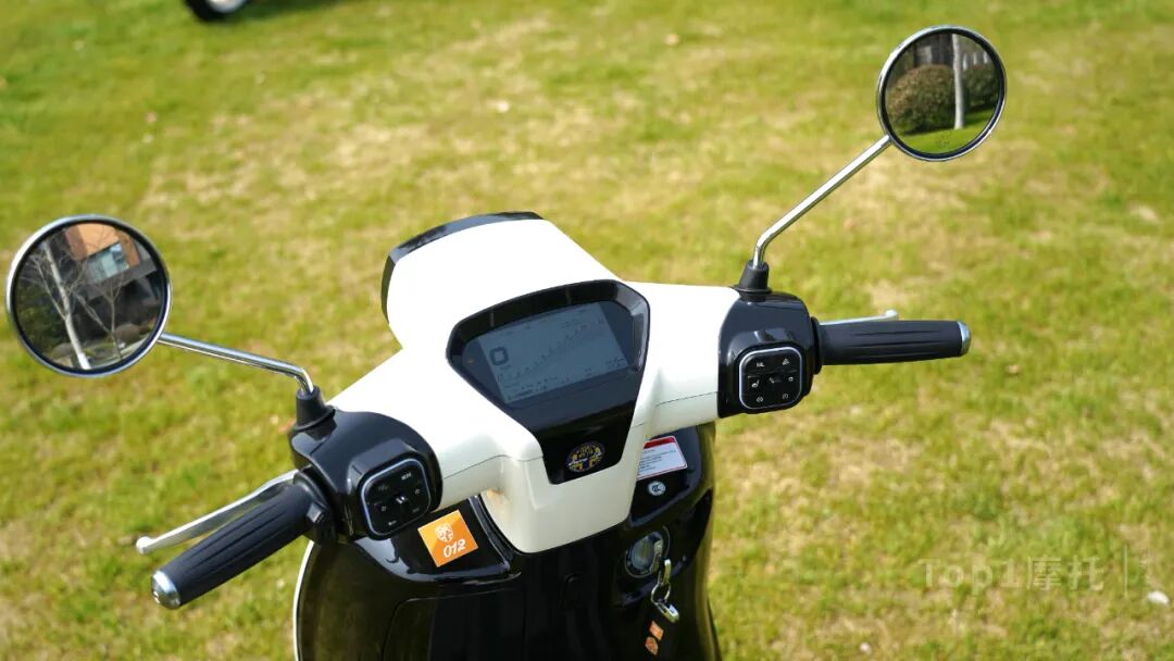 royalalloygt150上市售价14980元起标配手把座椅加热