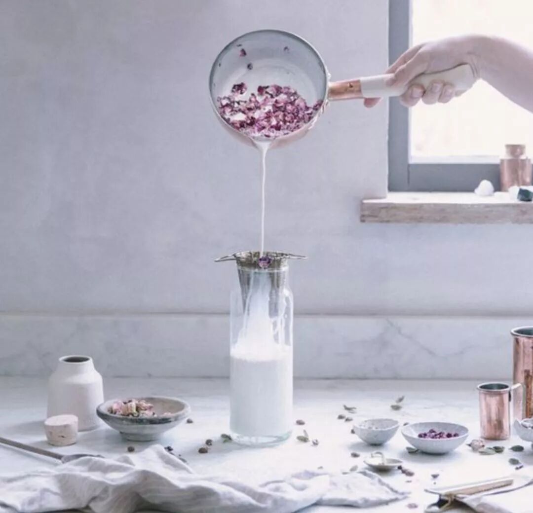 她只用了一招，整个春节不拖地，地板却一尘不染！