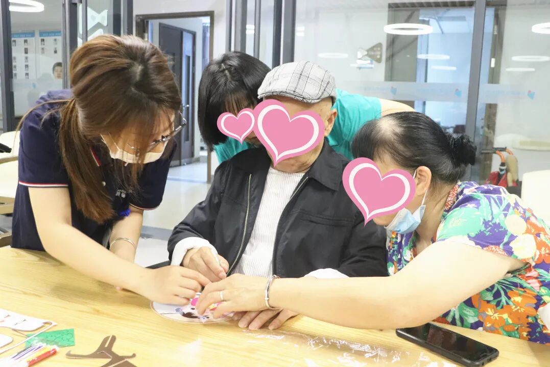 成都顾连锦宸康复医院端午节患者活动