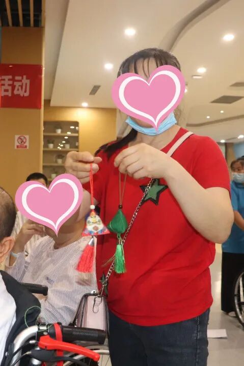 成都顾连锦宸康复医院端午节患者活动