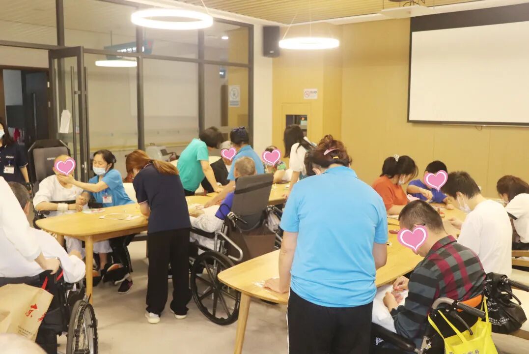 成都顾连锦宸康复医院端午节患者活动