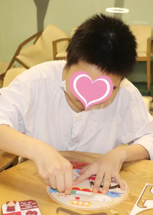 成都顾连锦宸康复医院端午节患者活动