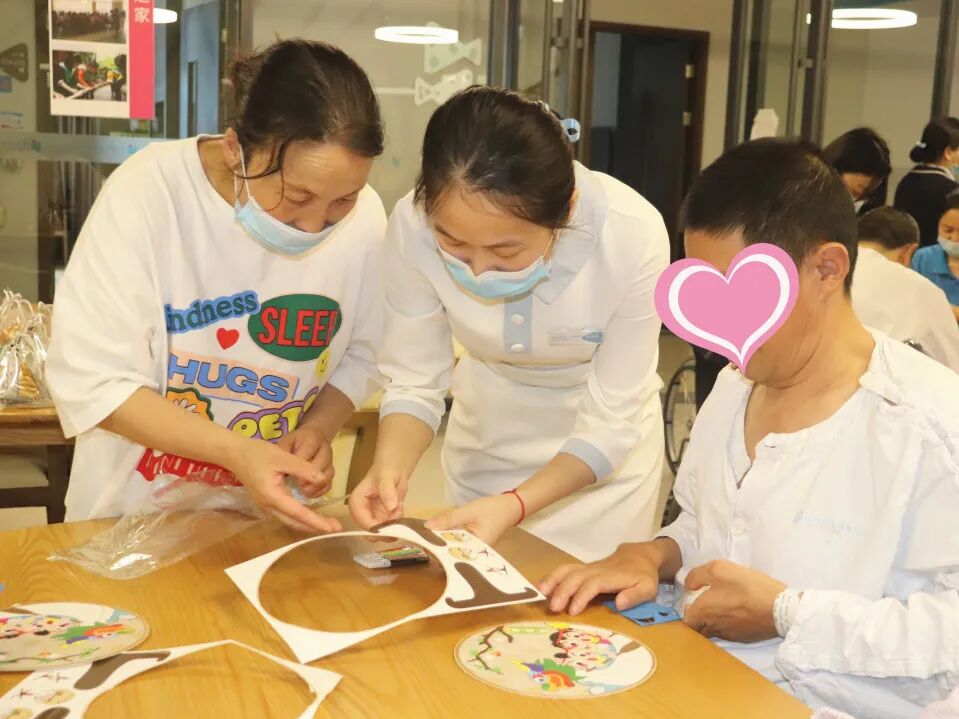 成都顾连锦宸康复医院端午节患者活动