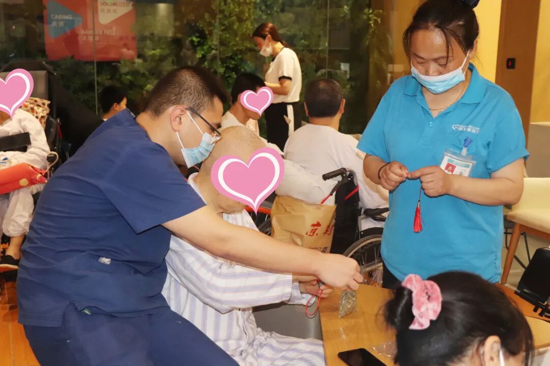 成都顾连锦宸康复医院端午节患者活动