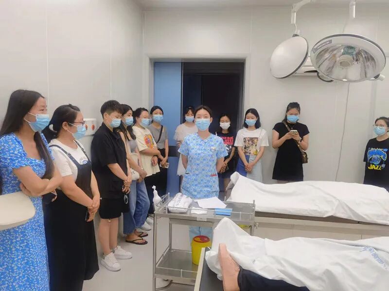 成都顾连锦宸康复医院护理技术大练兵现场