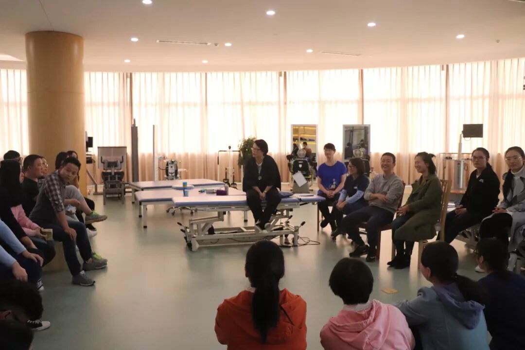 顾连医疗·香港理工大康复治疗师培训计划第一期《下肢功能评估与治疗》在成都顾连康复医院圆满举行