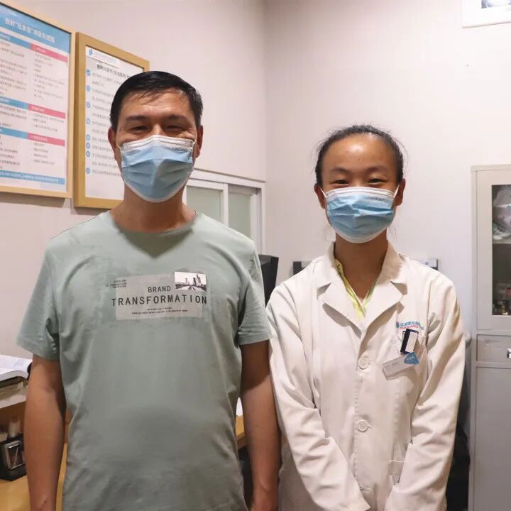 成都顾连锦宸康复医院高国民院长送上医师节礼物