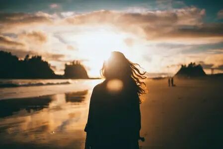 适合女生的创业项目 女生如何小成本创业，佰草智慧适合女士创业吗？