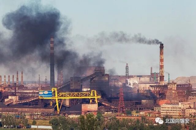 前山西“首富”被2100万悬赏！10年烧掉125亿，5000万摆席娶女明星(图7)