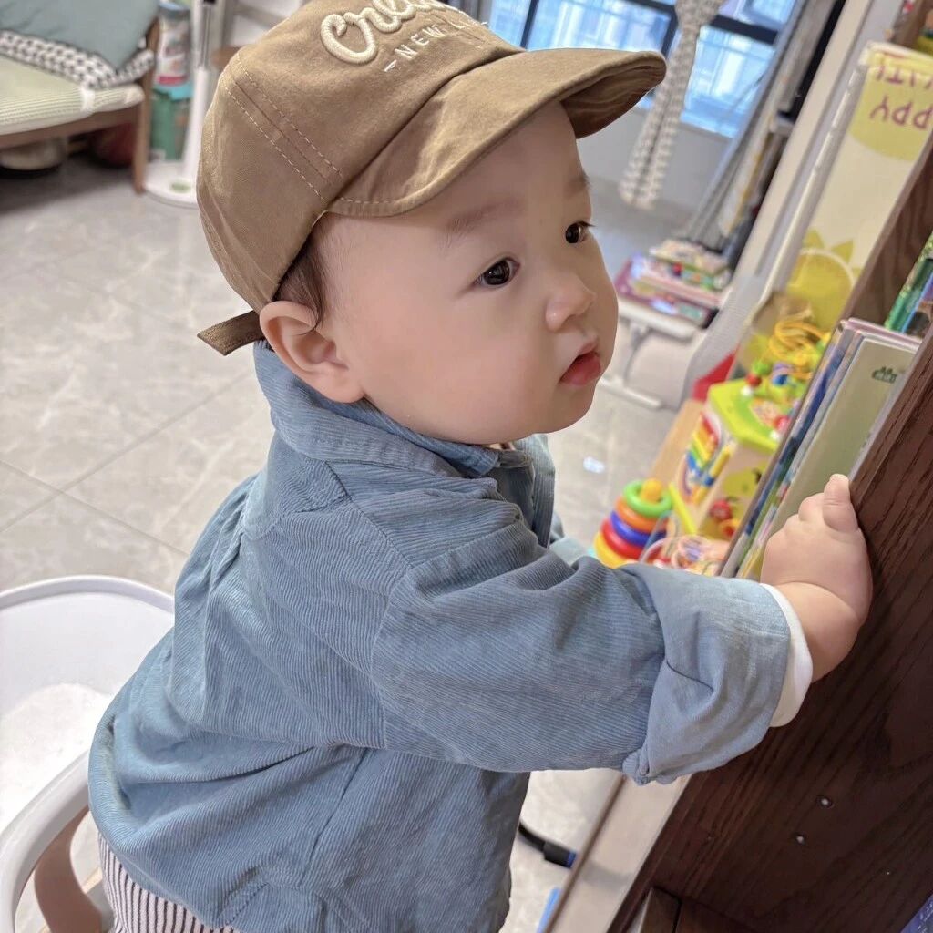 斯小予.