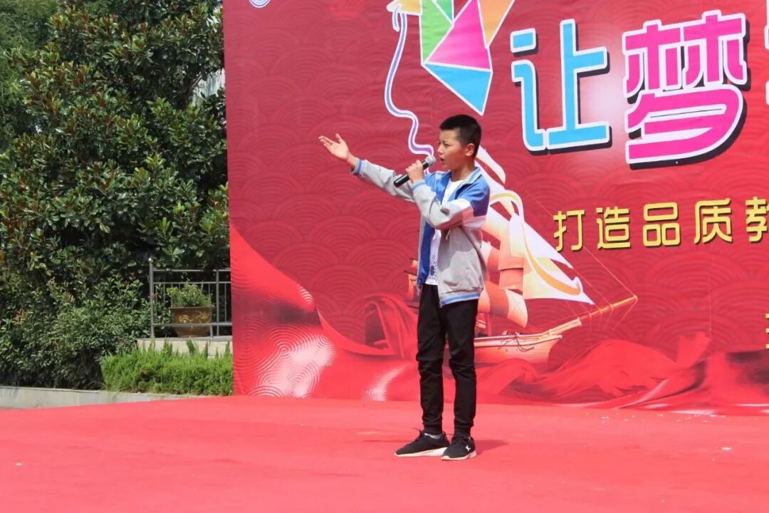 虢镇初中盛大举行2019级学生励志教育报告会