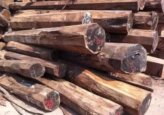 红木市场新宠——阔叶黄檀（印尼黑酸枝）