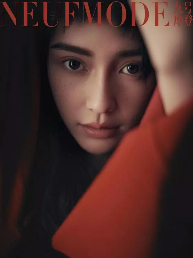 楊穎的 新髮型真夠霸氣！狗啃瀏海搭配復古潮裝，比之前更有氣質了 時尚 第7張