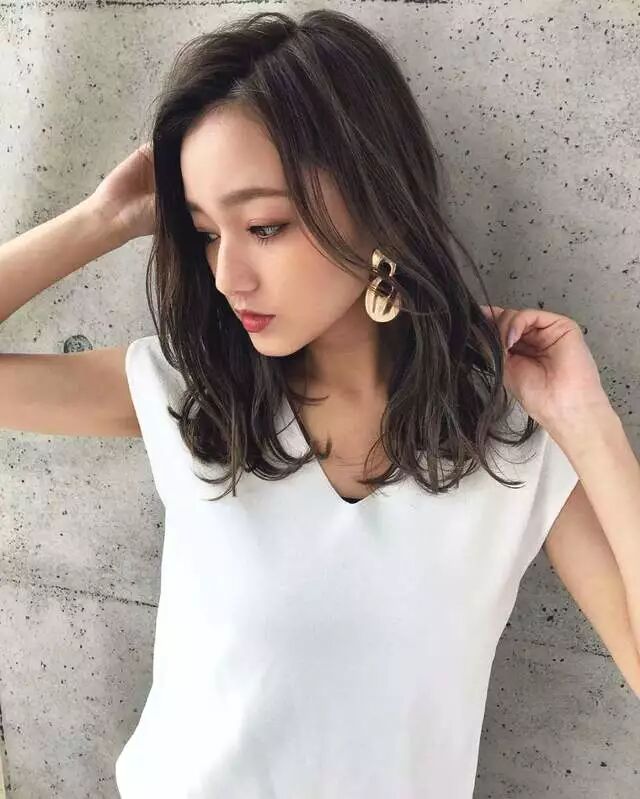 2019超流行的鎖骨發，適合哪種類型的女生呢？ 時尚 第9張