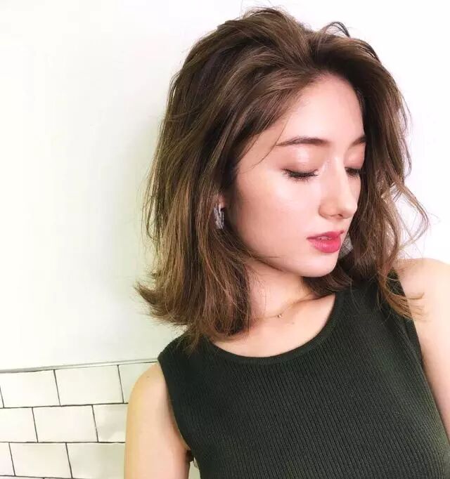 2019超流行的鎖骨發，適合哪種類型的女生呢？ 時尚 第7張