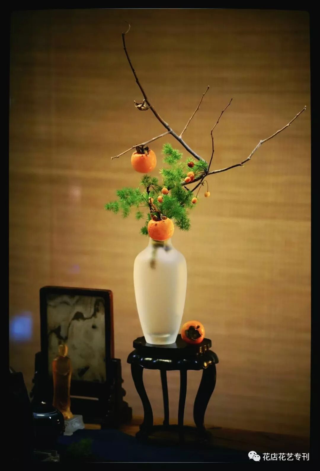 琉璃插花 半為澄澈半為春